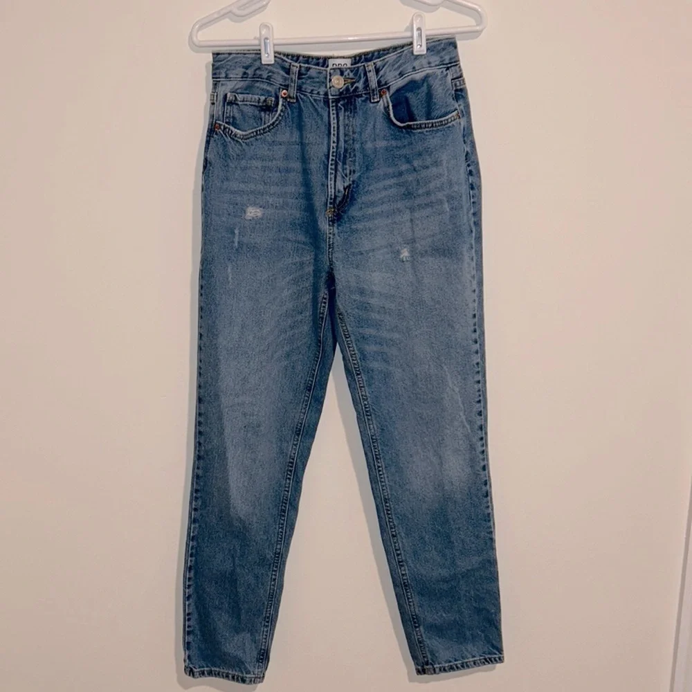 BDG Urban Outfitters High Rise Mom Jeans - Picture 2 of 5